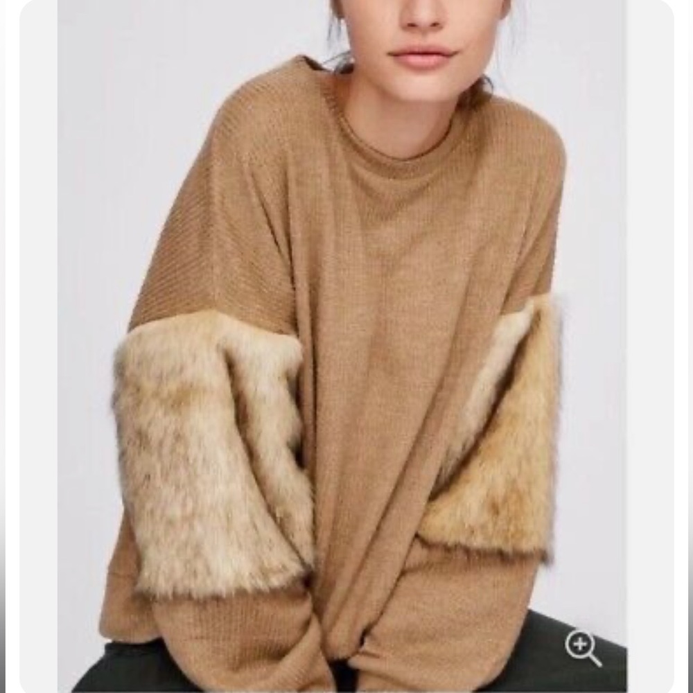 Zara Fur Sleeve Detail Pullover Sweater, size S